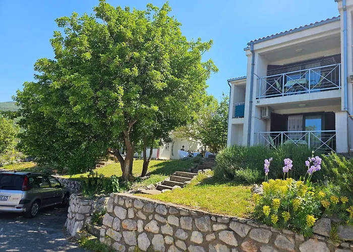 Appartement Auf Zwei Etagen Mit Terrasse Und Balkon By Interhome Klenovica