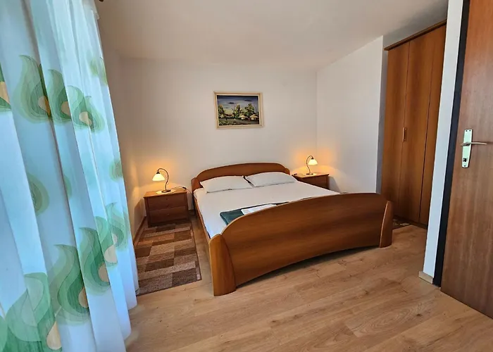 Auf Zwei Etagen Mit Terrasse Und Balkon By Interhome *
