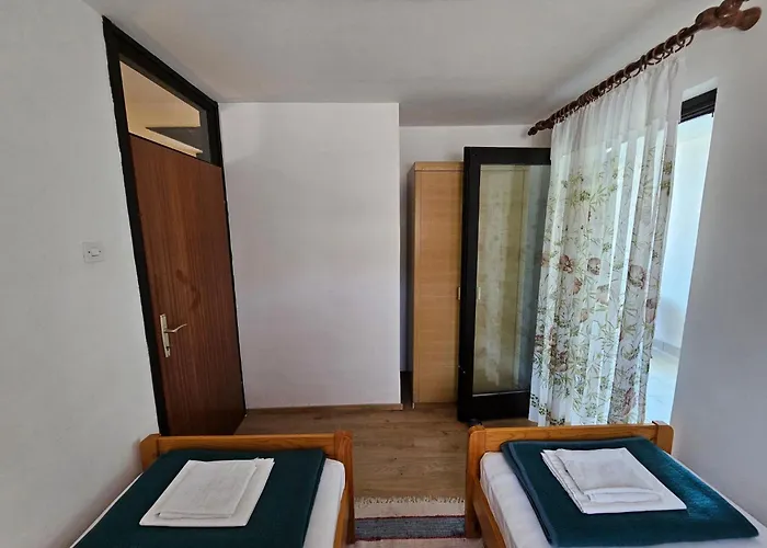 Appartement Auf Zwei Etagen Mit Terrasse Und Balkon By Interhome Klenovica