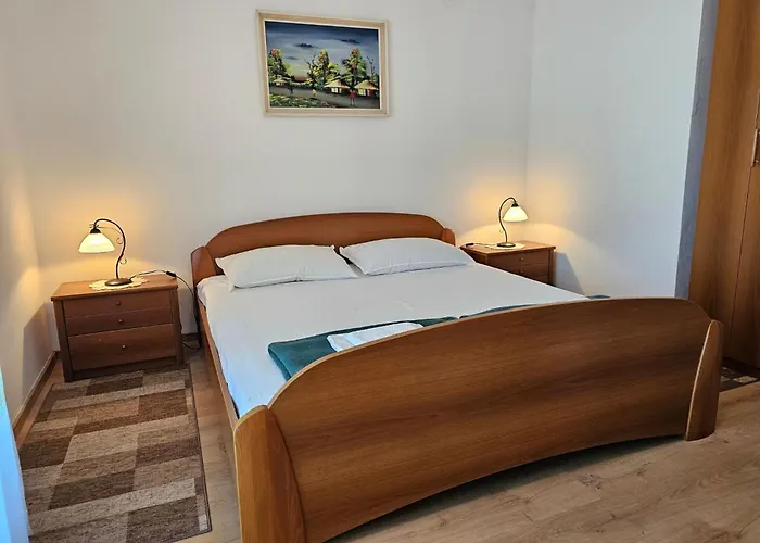 Auf Zwei Etagen Mit Terrasse Und Balkon By Interhome Appartamento Klenovica